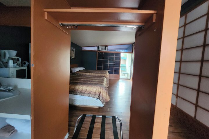 Room 41 of 65