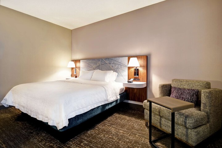 Hampton Inn Atlanta-Mall of Georgia