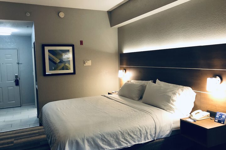 Room 41 of 94