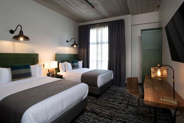 Room 11 of 29