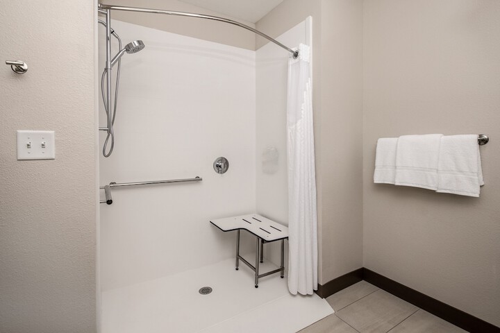 Holiday Inn Express & Suites Ft. Myers Beach-Sanibel Gateway by IHG