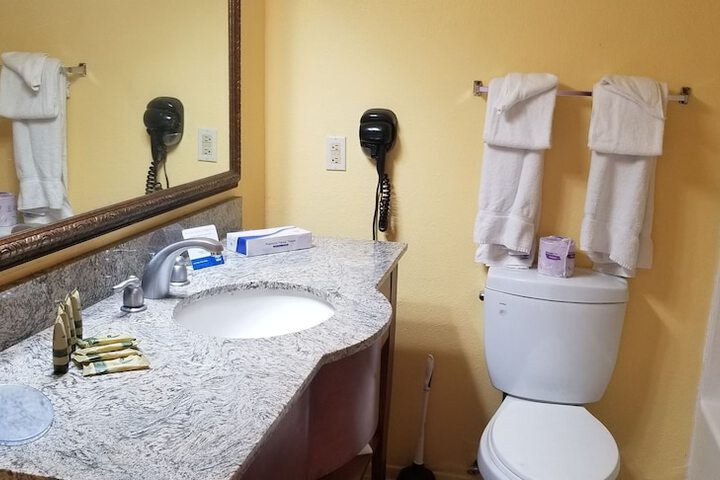 Room 13 of 23