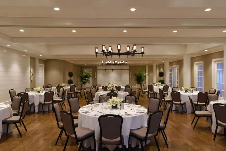 Ballroom/Hall 47 of 54