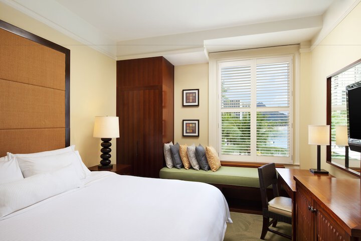Room 104 of 282
