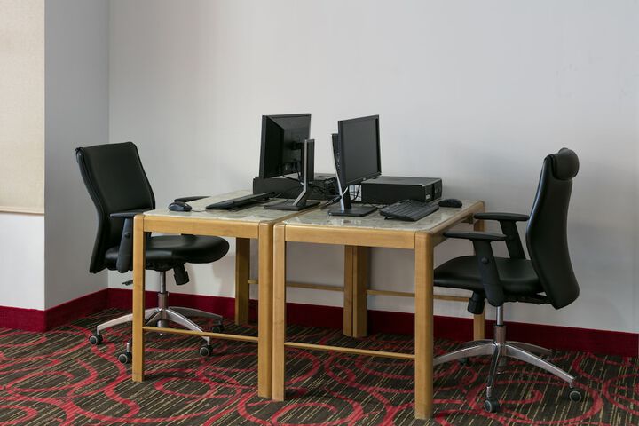 Business Center 23 of 27