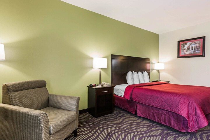 Quality Inn & Suites North Montgomery