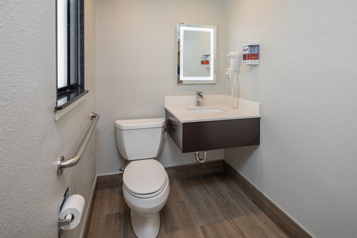 Room 15 of 21