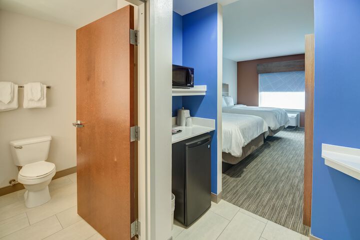 Room 19 of 86