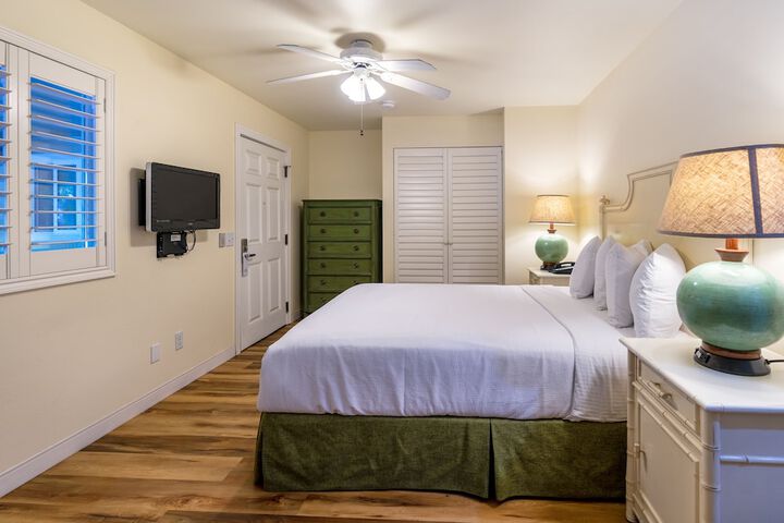 Room 28 of 106
