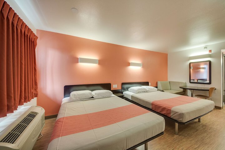 Room 12 of 36