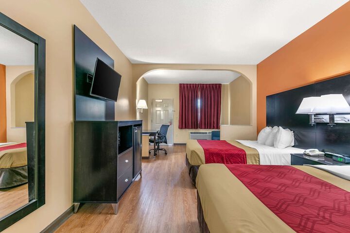 Room 21 of 34