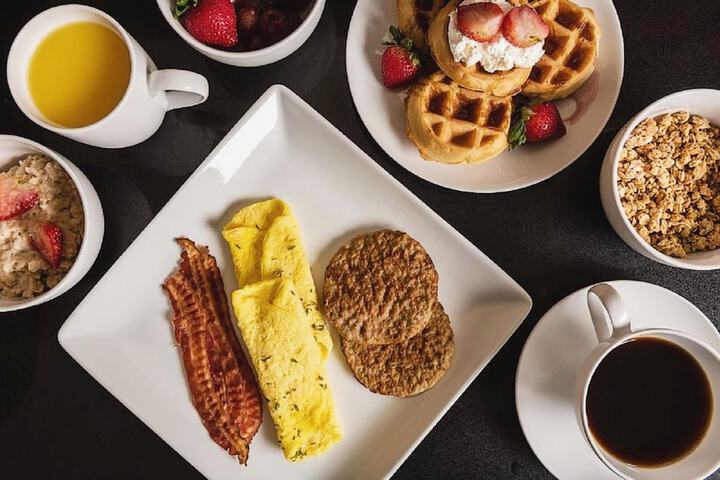 Breakfast/Coffee Service 32 of 40