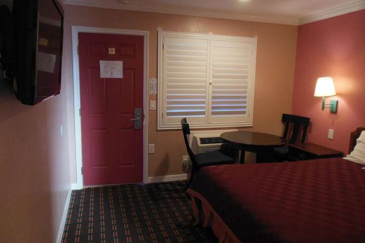 Room 14 of 48