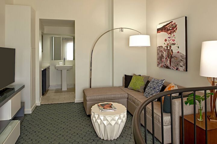 Hotel Colonnade Coral Gables Autograph Collection