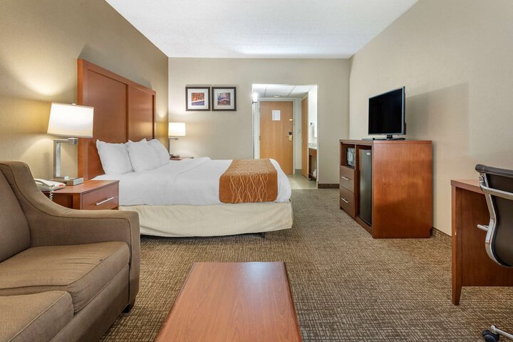 Room 35 of 59