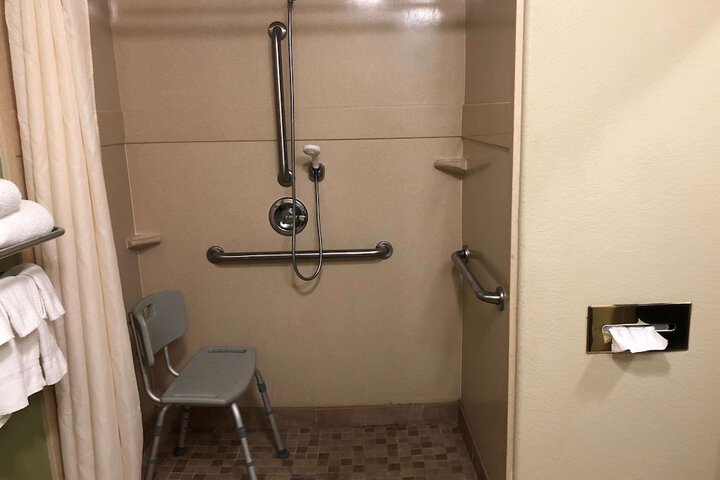 Room 34 of 48