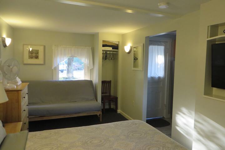Room 32 of 70