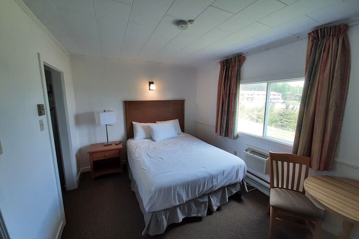 Room 34 of 61