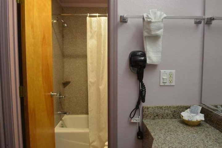 Room 20 of 27