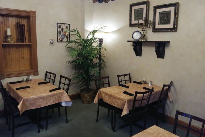 Dining 56 of 60