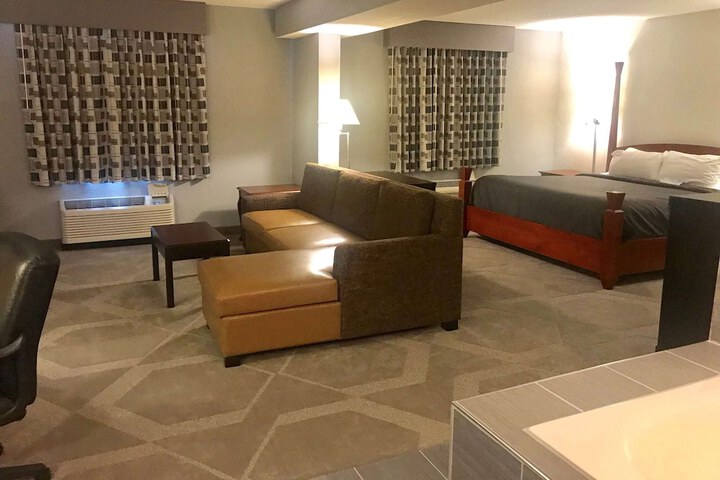 Room 27 of 49