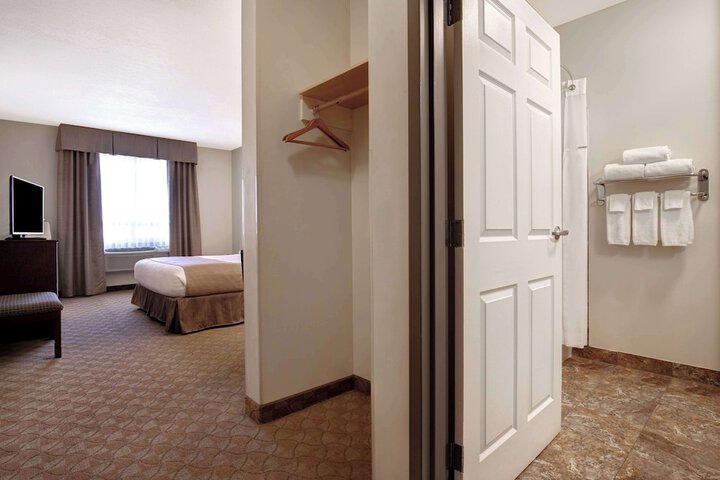 Days Inn by Wyndham Dawson Creek