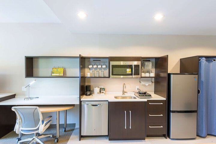 Room 15 of 36