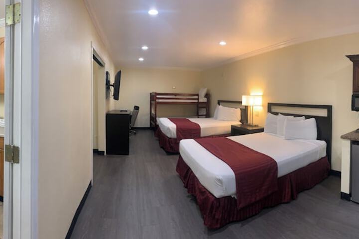 Room 16 of 43