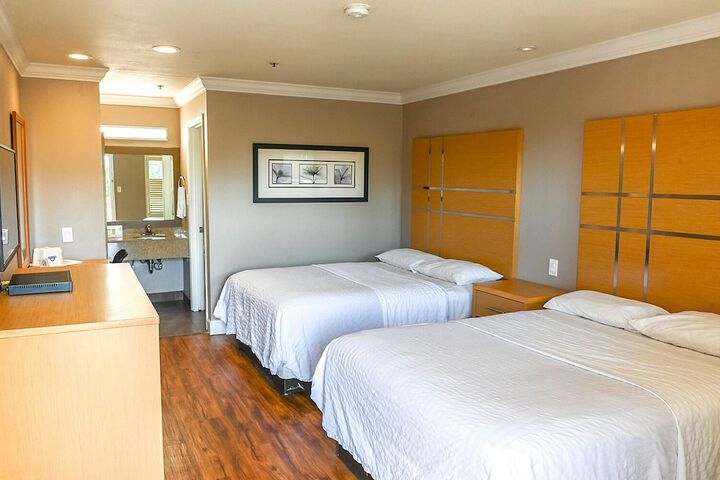 Room 12 of 28