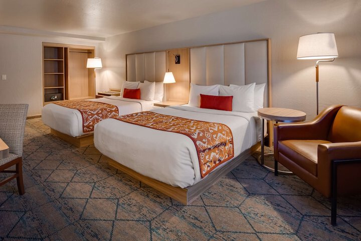 Room 90 of 104