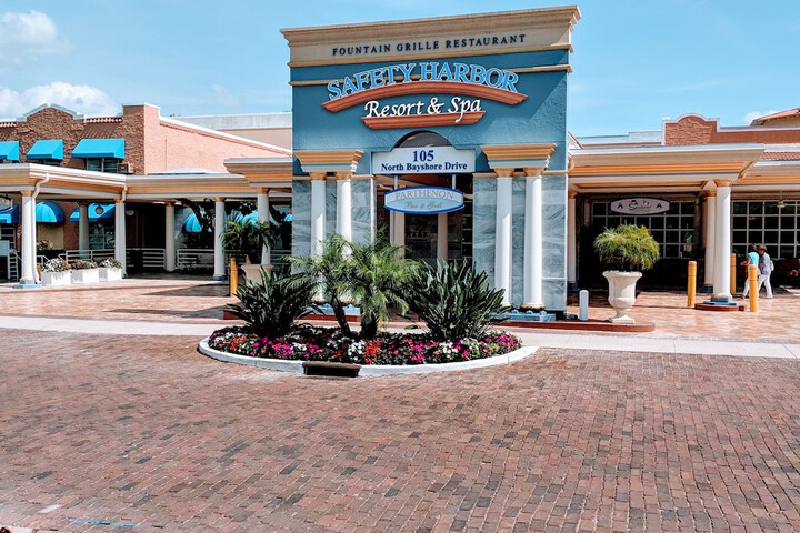 Safety Harbor Resort & Spa Trademark Collection by Wyndham