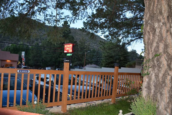 Sitzmark Chalet Inn