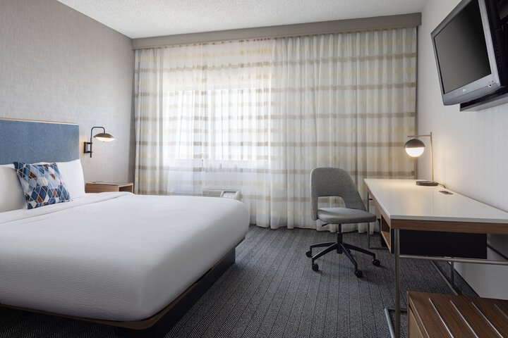 Room 15 of 65
