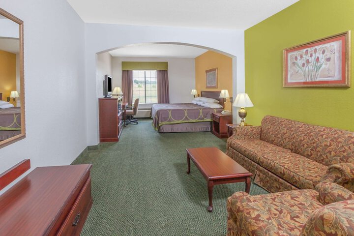 Room 12 of 19