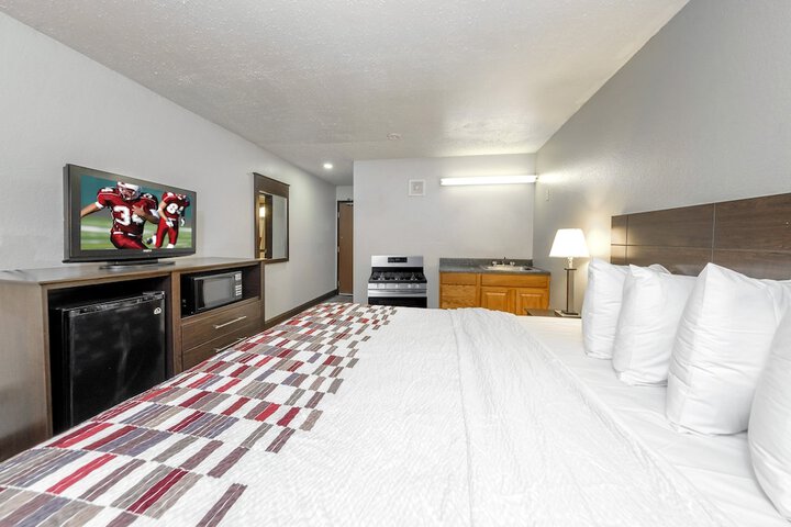 Room 12 of 34