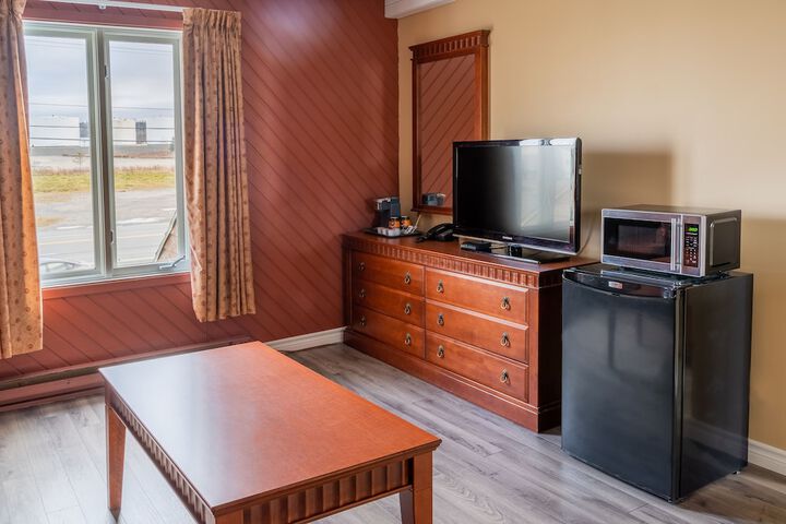 Room 32 of 41