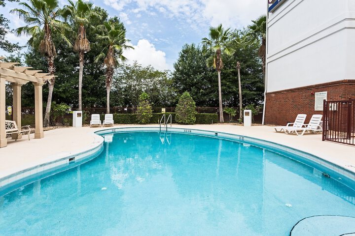 Pool 4 of 45