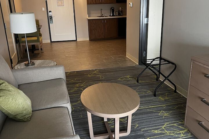 Room 34 of 53