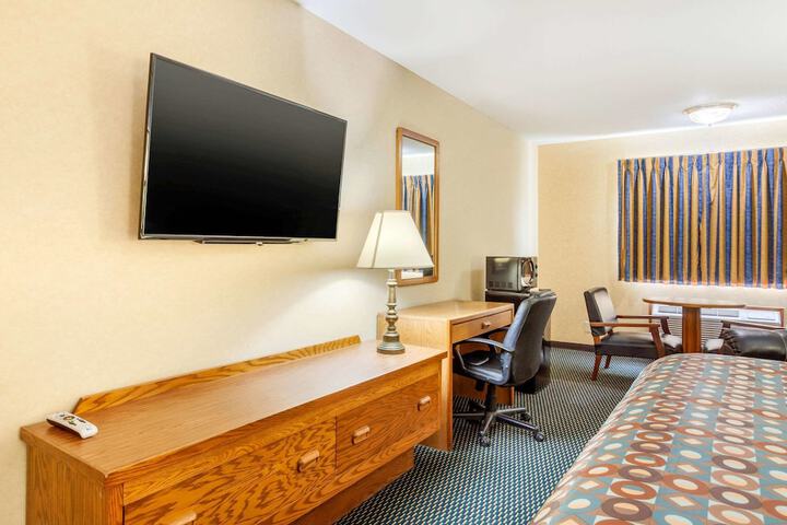 Room 35 of 43