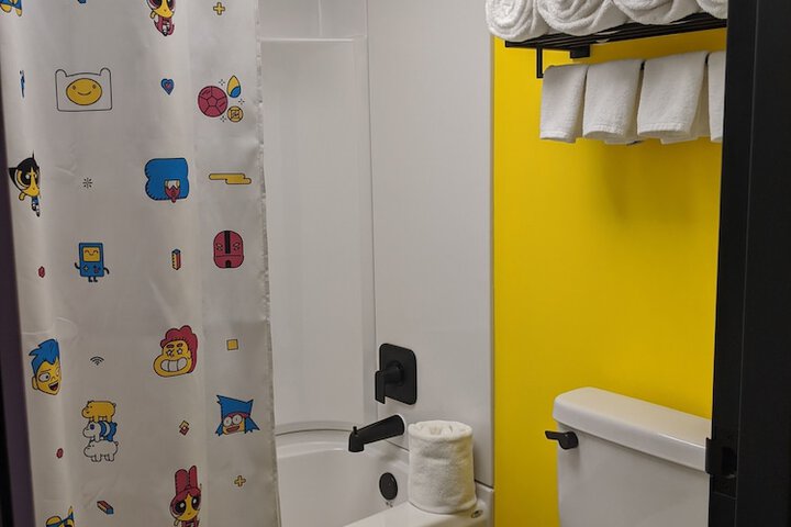 Room 9 of 39