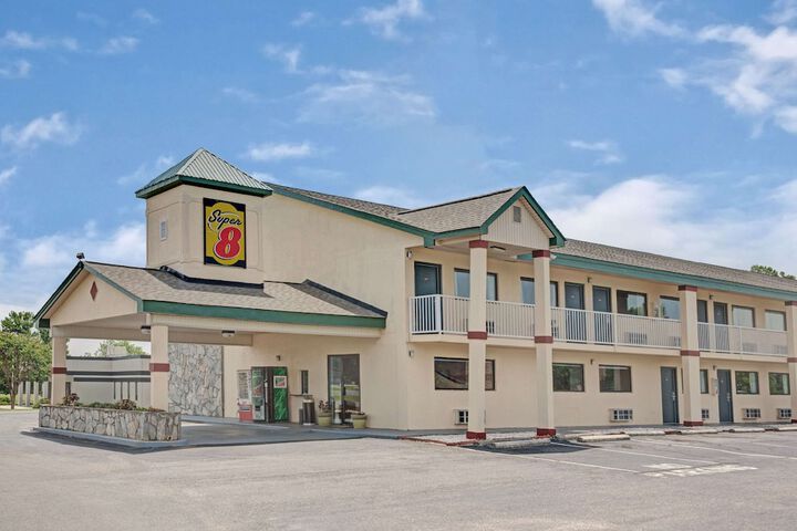 Super 8 by Wyndham Shelby