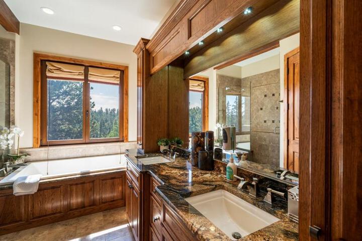 Off Grid Luxury Experience