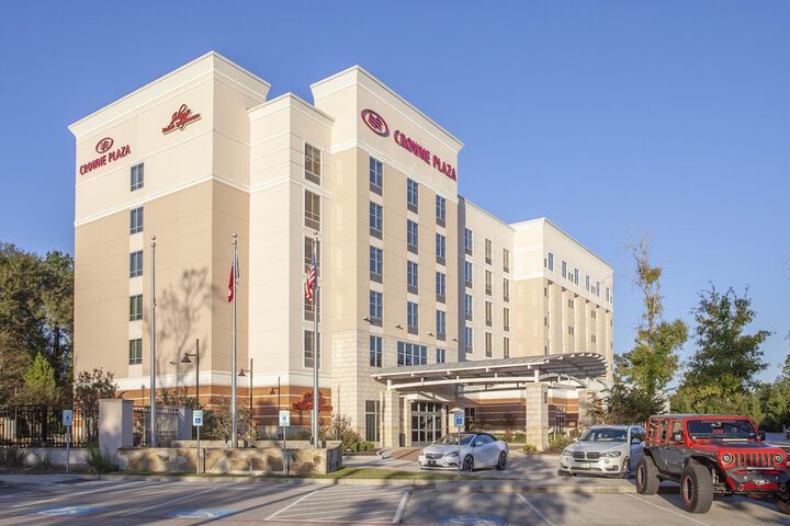 Crowne Plaza Shenandoah - Woodlands Area by IHG