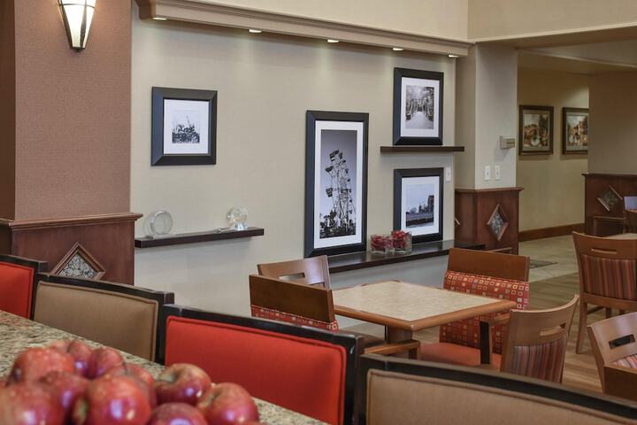 Hampton Inn & Suites Youngstown-Canfield