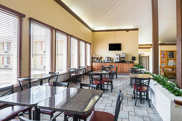 Quality Inn & Suites Frostburg - Cumberland