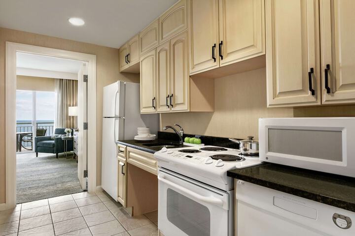 Hilton Ocean City Oceanfront Suites