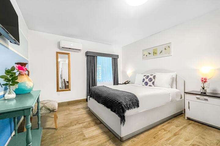 Room 8 of 25