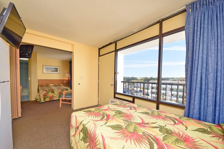 Room 53 of 138