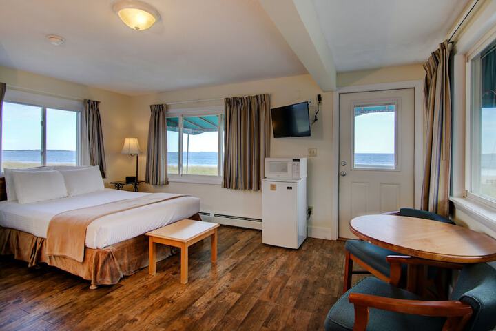 Sea Cliff House Motel