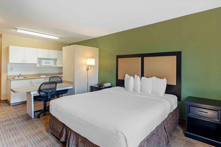 Room 20 of 29